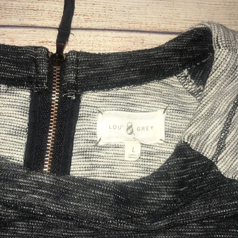 Lou & Grey Color-block Shift Dress - Picture 4 of 7
